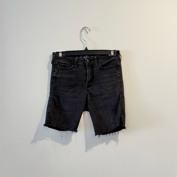 Hollister | women's W25'' dark grey high waisted skinny shorts enbroidery - Picture 1 of 7
